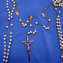 Rosary-Pearl Lasso, Gold